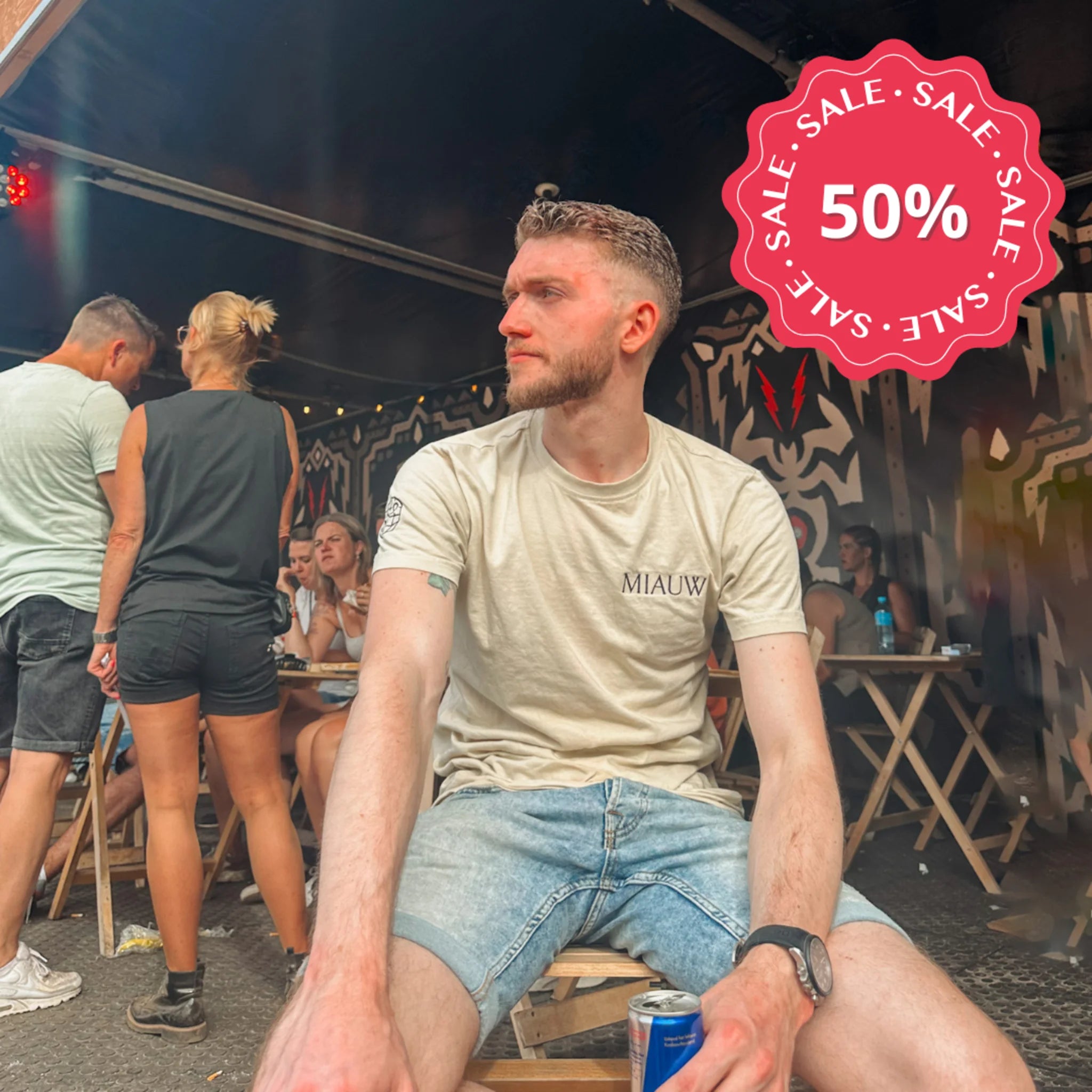 festival outfits kleding snivv authentic miauw T-shirt en bucket hat zwart